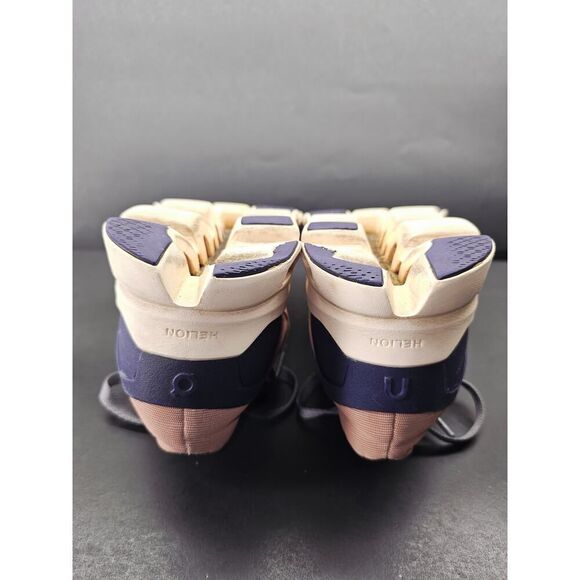 Oncloud Women 9.5 Comfy footwear - Picture 9 of 10